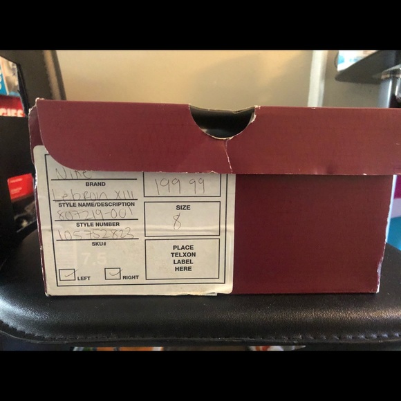 LEBRONS XIII - Picture 4 of 6